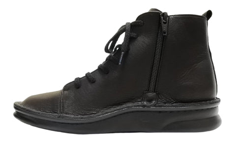 【インコルジェ 8674 ブラック】靴紐ショートブーツ